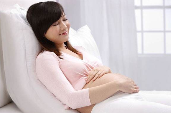 懷孕睡覺姿勢